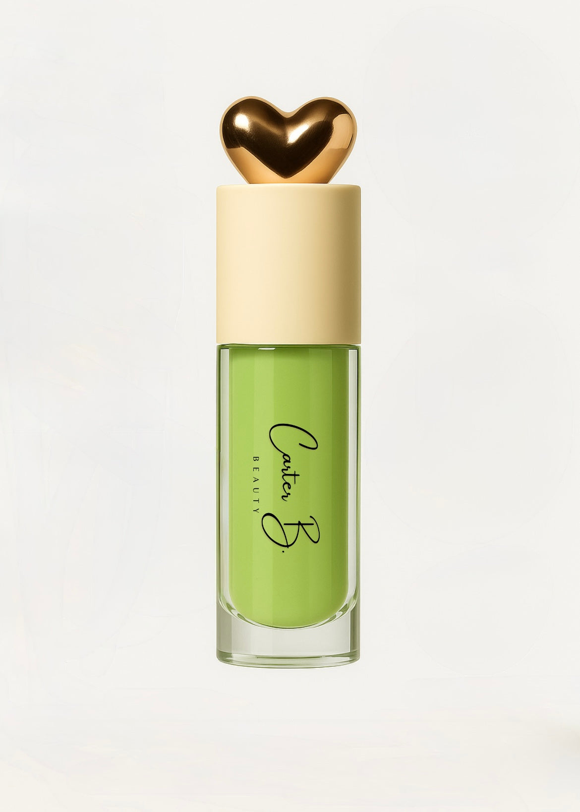 Carter B. Beauty Lippenöl in der Farbe AVOCADO – feuchtigkeitsspendendes, natürliches Lip Oil mit grünen Akzenten und pflegender Formel, präsentiert vor einem grünen Hintergrund. (stehend)