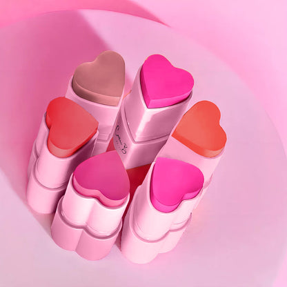 Alle fünf Farben von meinen Blush Sticks in den folgenden Nuancen: Bare, Pumpkin, Darling, Girly und Princess (im Kreis aufgestellt) - von Carter B. Beauty