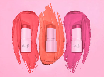 Drei Farben von meinen Multi-Blush Sticks, in den folgenden Nuancen: Darling (Korallton), Pumpkin (Orangeton) und Princess (Pinkton) - von Carter B. Beauty